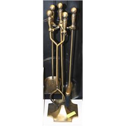 3 PIECE FIREPLACE SET