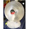 Image 1 : PRESTO HEATDISH PARABOLIC ELECTRIC HEATER