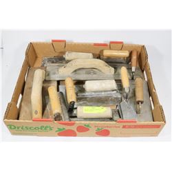 FLAT OF 11 ASSORTED BRICK & CEMENT TROWELS