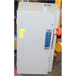 COMMANDER HEAVY DUTY SAFETY SWITCH BOX