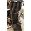 Image 1 : METAL TAIL GATE
