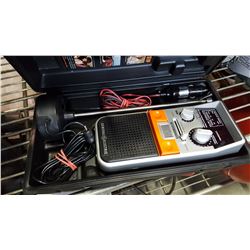 40 CHANNEL CB RADIO