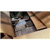 Image 1 : BOX OF LARGE STAPLES