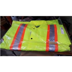 NEW CONDOR HIGH VIS JACKET SIZE MEDIUM RETAIL $229