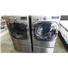 Image 1 : LG DIRECT DRIVE WITH STEAM FRONTLOAD WASHER AND DRYER WITH PEDESTALS