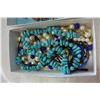 Image 3 : 2 CASES OF VARIOUS JEWELRY