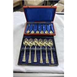 2 CASES OF VINTAGE SPOONS