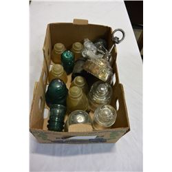 TRAY OF INSULATORS