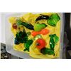 Image 1 : TOTE OF ART GLASS