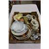 Image 1 : TRAY OF COLLECTIBLE CHINA AND TEAPOT ETC