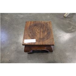 TEAK PLANT STAND