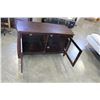 Image 2 : MODERN GLASSDOOR ENTERTAINMENT STAND