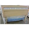 Image 1 : MODERN QUEENSIZE HEADBOARD