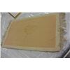 Image 2 : TASSELED RUG
