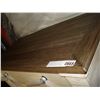 Image 5 : NEW ASHLEY FURNITURE CONTEMPORARY WHITE FINISH 5 DRAWER CHEST WITH RECLAIMED TOP, RETAIL $1899