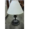 Image 1 : METAL TABLE LAMP