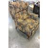 Image 3 : PAW FOOT WING BACK RECLINER CHAIR