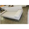 Image 2 : GREY FUTON