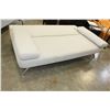 Image 2 : GREY FUTON