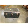 Image 1 : STEAMER TRUNK WITH CONTENTS