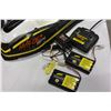Image 2 : HVR HOVERCRAFT RC WITH 2 BATTERIES AND CHARGER