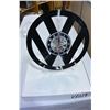 Image 1 : LASER-CUT VW CLOCK RECORD