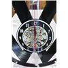 Image 2 : LASER-CUT VW CLOCK RECORD
