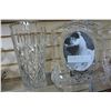 Image 2 : CRYSTAL FRAME AND HEAVY CRYSTAL VASE