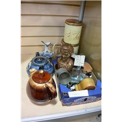 SHELF LOCK COLLECTIBLE TEAPOTS AND KITCHENWARE ETC