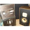 Image 1 : LOT OF SPEAKERS