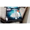 Image 1 : SONICARE ORAL CARE UNIT IN BOX