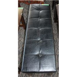 BLACK LEATHERETTE CUSHIONED BENCH