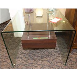 WOMET END TABLE