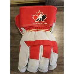 ON CHOICE: TEAM CANADA RED WORK GLOVES - LOT OF 2