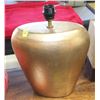 Image 1 : GOLD LAMP NO SHADE.