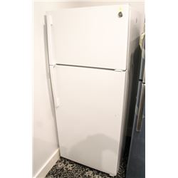 FROST WHITE 17CU FT GE FRIDGE