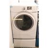 Image 1 : GE DRYER WITH DRAWER STAND