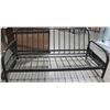 Image 1 : 39'' ARM BLACK METAL FUTON FRAME