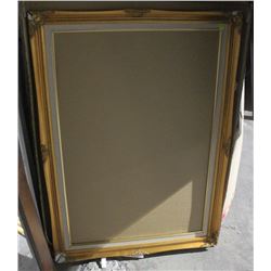GOLD WALL PICTURE FRAME