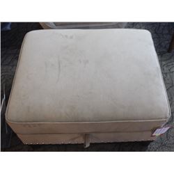 ROBIN BEIGE STORAGE OTTOMAN
