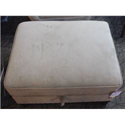 ROBIN BEIGE STORAGE OTTOMAN