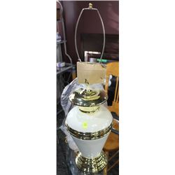 TUNY IVORY LAMP