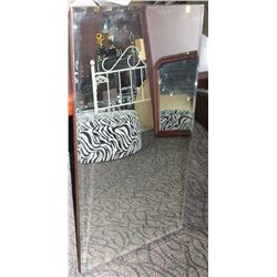 LOISIR WALL MIRROR