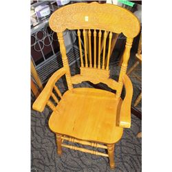 LOT OF 5 NEW YORKTON LIGHT OAK ARM CHAIRS