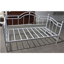 SNOWFLAKE WHITE METAL DAY BED, NO MATTRESS