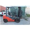 Image 1 : 2011 Toyota Diesel Forklift 6k Capacity 3314 Hours Model 8FDU30 (Runs,Drives DOES NOT LIFT)