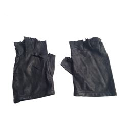 Underworld: Blood Wars Selene (Kate Beckinsale) Gloves Movie Props