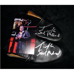 Amerian Idol's Taylor Hicks Signed Shoes
