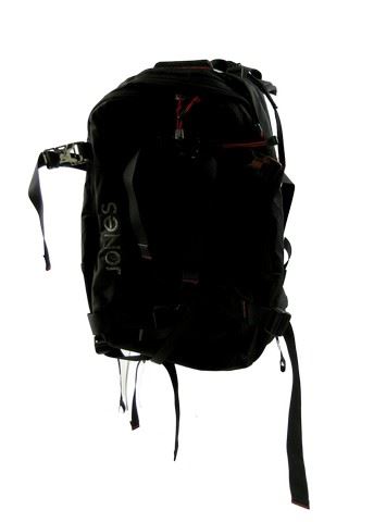 Point Break Chowder (Tobias Santelmann) Movie Props