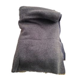 The Upside Phillip (Bryan Cranston) Cashmere Blanket Movie Props